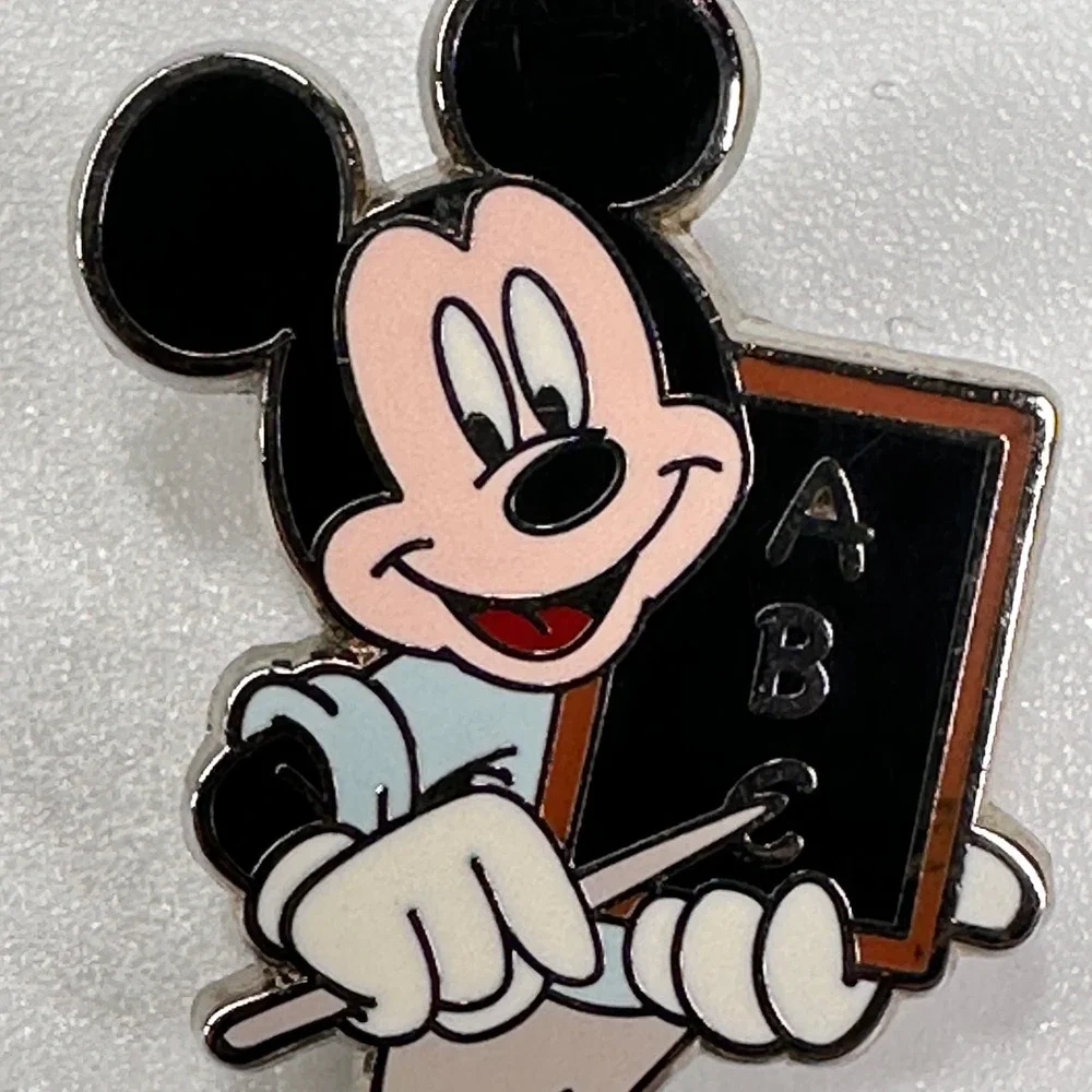 Disney Pin TEACHER PROFESSOR Mickey Mouse Professions Mystery Pin 2011 PP 88051